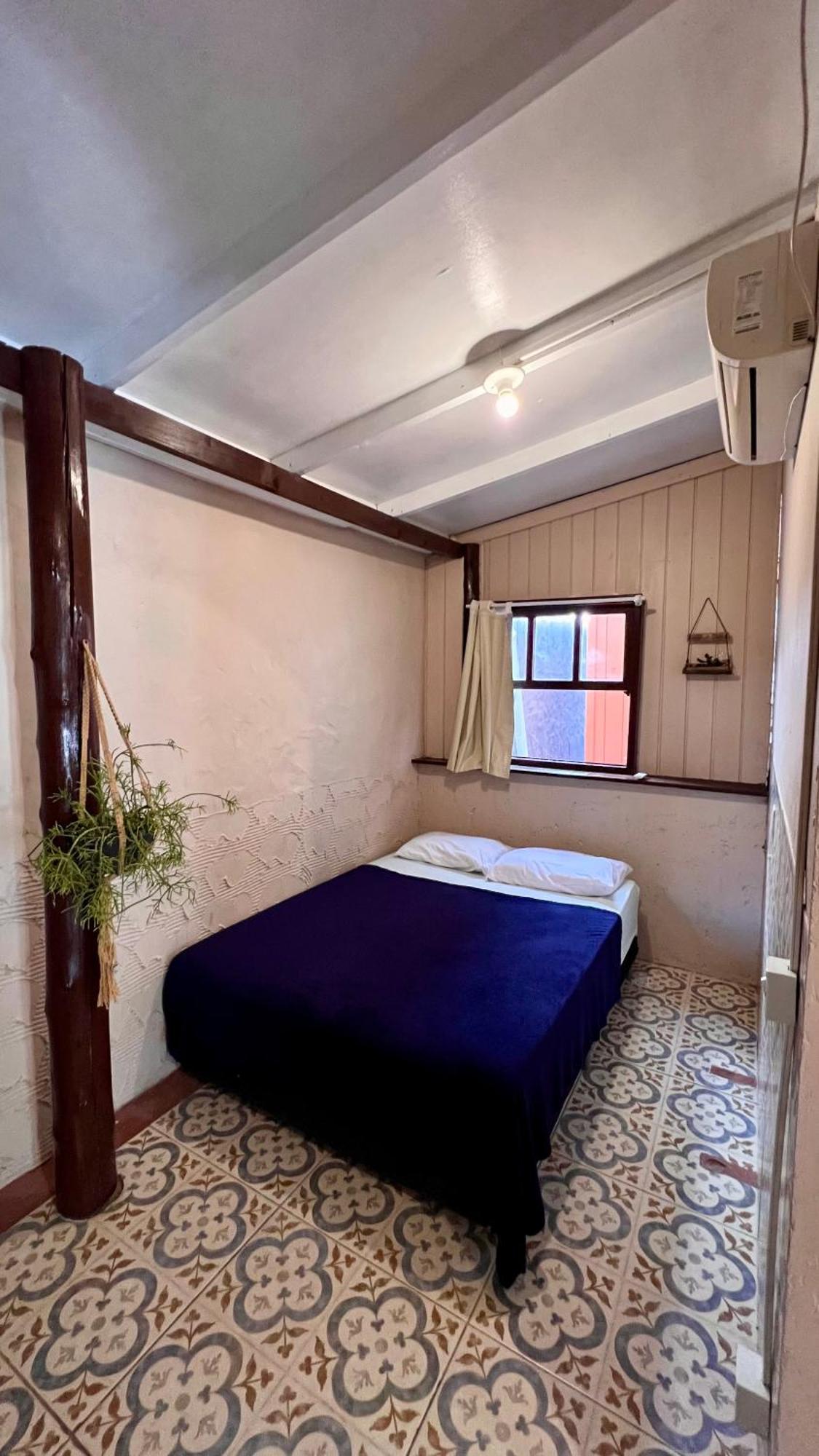 Hostel Antonio Pescador - Centro Da Гуарда-ду-Ембау Номер фото